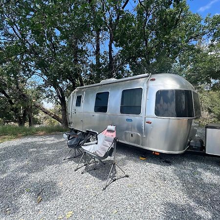 Modern Airstream With Amazing View - 10 To 15 Minutes From Kings Canyon National Park Dunlap 외부 사진