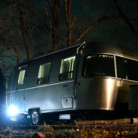 Modern Airstream With Amazing View - 10 To 15 Minutes From Kings Canyon National Park Dunlap 외부 사진
