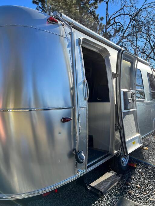 Modern Airstream With Amazing View - 10 To 15 Minutes From Kings Canyon National Park Dunlap 외부 사진