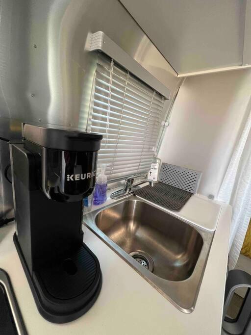 Modern Airstream With Amazing View - 10 To 15 Minutes From Kings Canyon National Park Dunlap 외부 사진