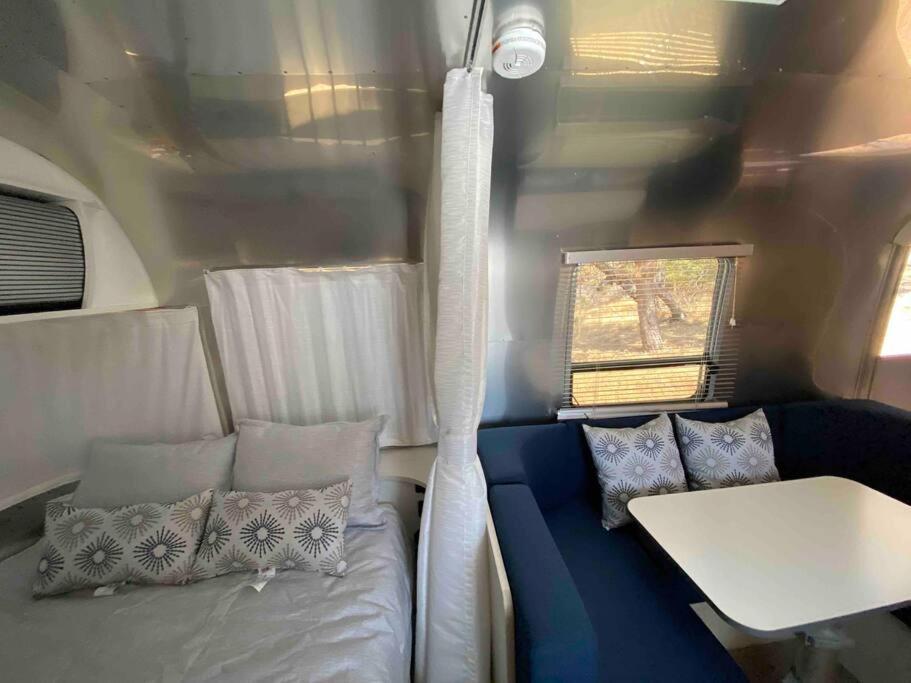 Modern Airstream With Amazing View - 10 To 15 Minutes From Kings Canyon National Park Dunlap 외부 사진