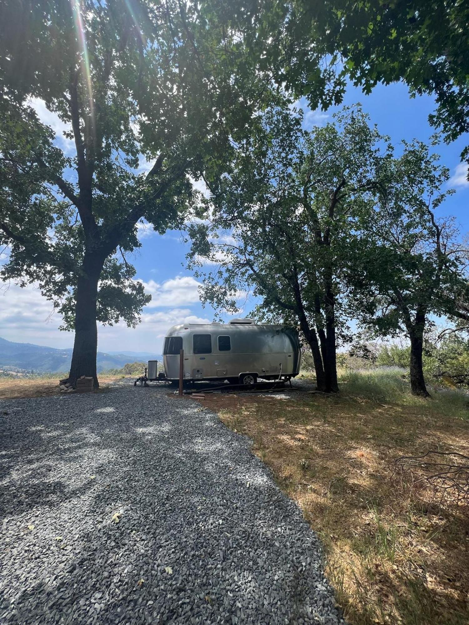 Modern Airstream With Amazing View - 10 To 15 Minutes From Kings Canyon National Park Dunlap 외부 사진